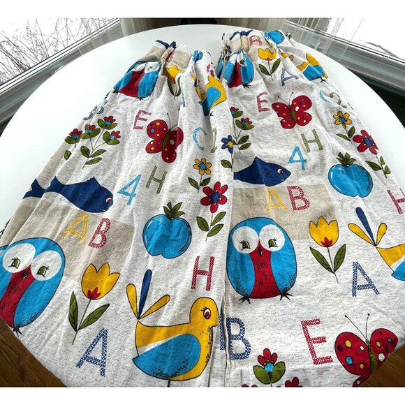 Vintage 70s nursery curtains, children bedroom, retro kitsch pleated panels - Picture 5 of 10